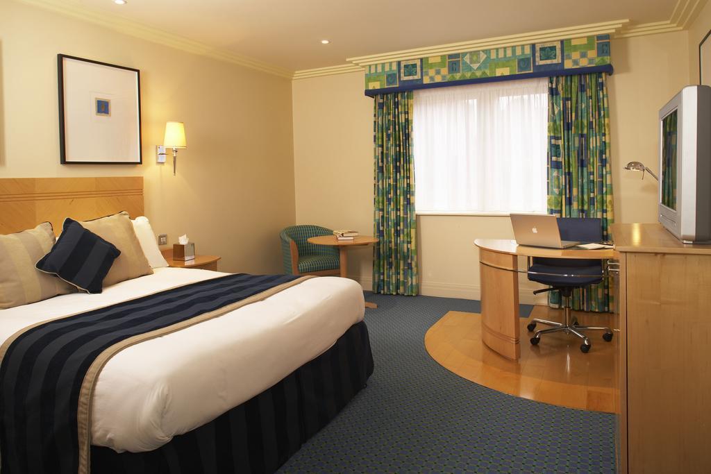 The Bull Hotel; Sure Hotel Collection By Best Western Peterborough Eksteriør bilde